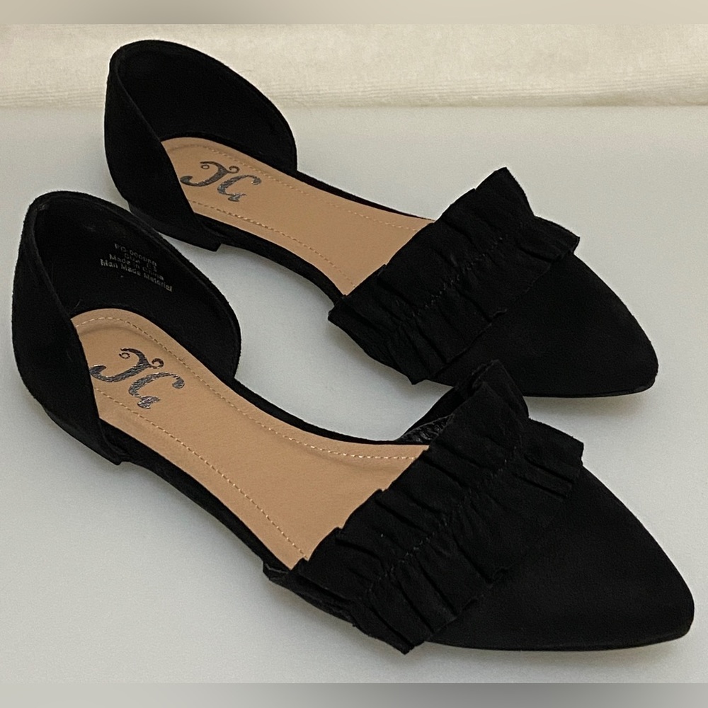 Journee Collection Black Faux Suede Flats Size 6.5